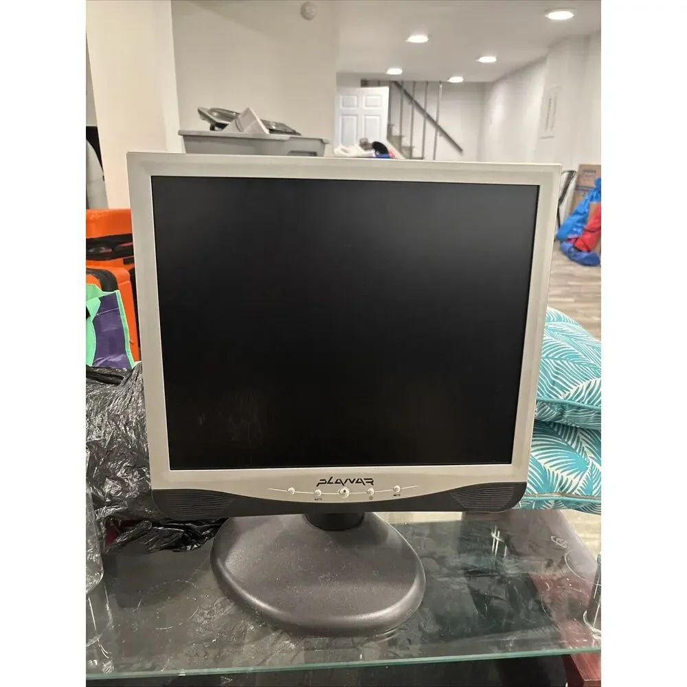 planar computer monitor